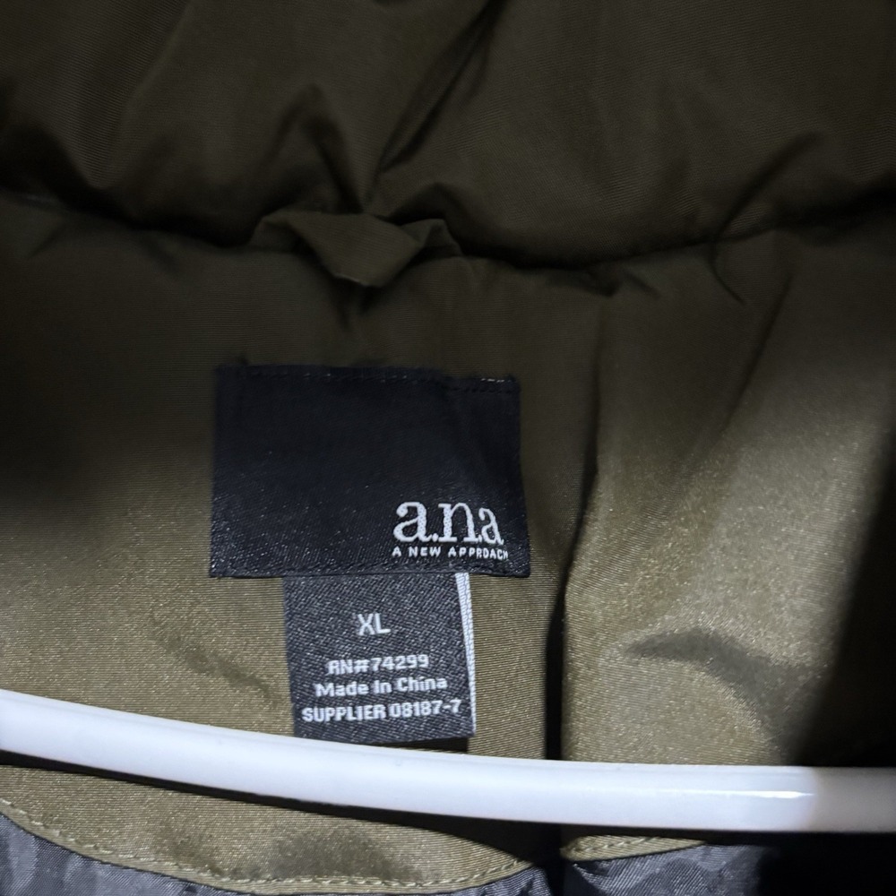 NEW A.N.A Parka Winter Coat Green Size XL Full Zipper Buttons Removable Hood - Picture 8 of 13